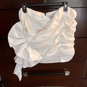 Dramatic strapless blouse